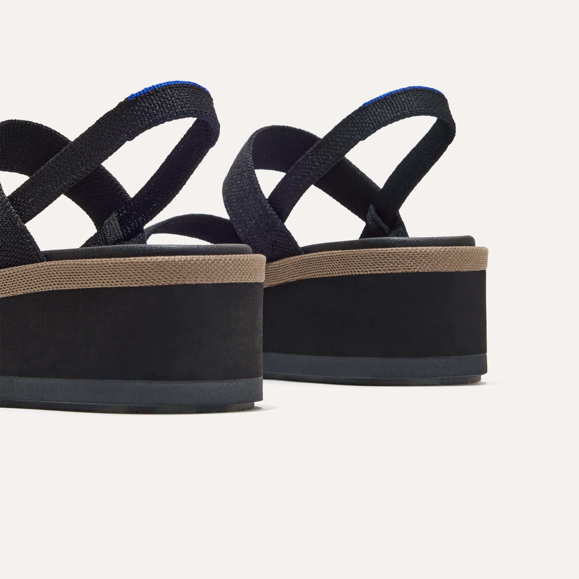 The Lightweight Wedge Sandal - Pepper